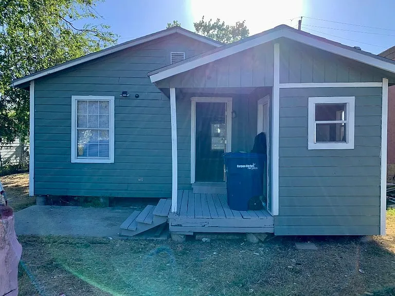 110 Pueblo St — Photo 11