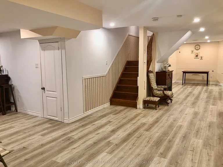 889 Bancroft Dr W #BASEMENT — Photo 16