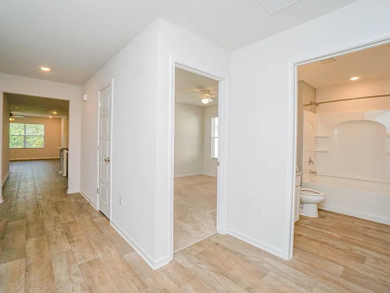 2379 Kirkwood Dr — Photo 8
