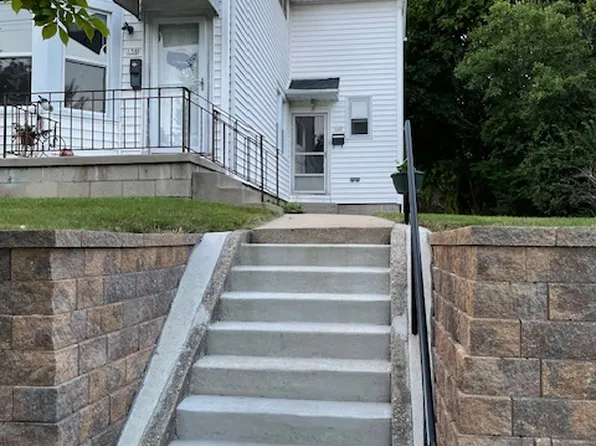 160 E Prospect St, Pt Washington, WI 53074