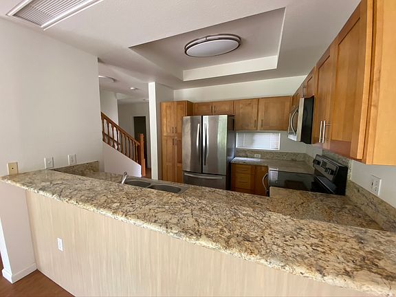 2nd image of 92-1521 Aliinui Dr Suite 13G