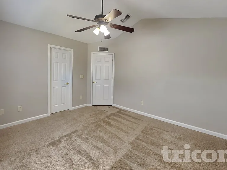 272 Silver Glen Ave — Photo 13