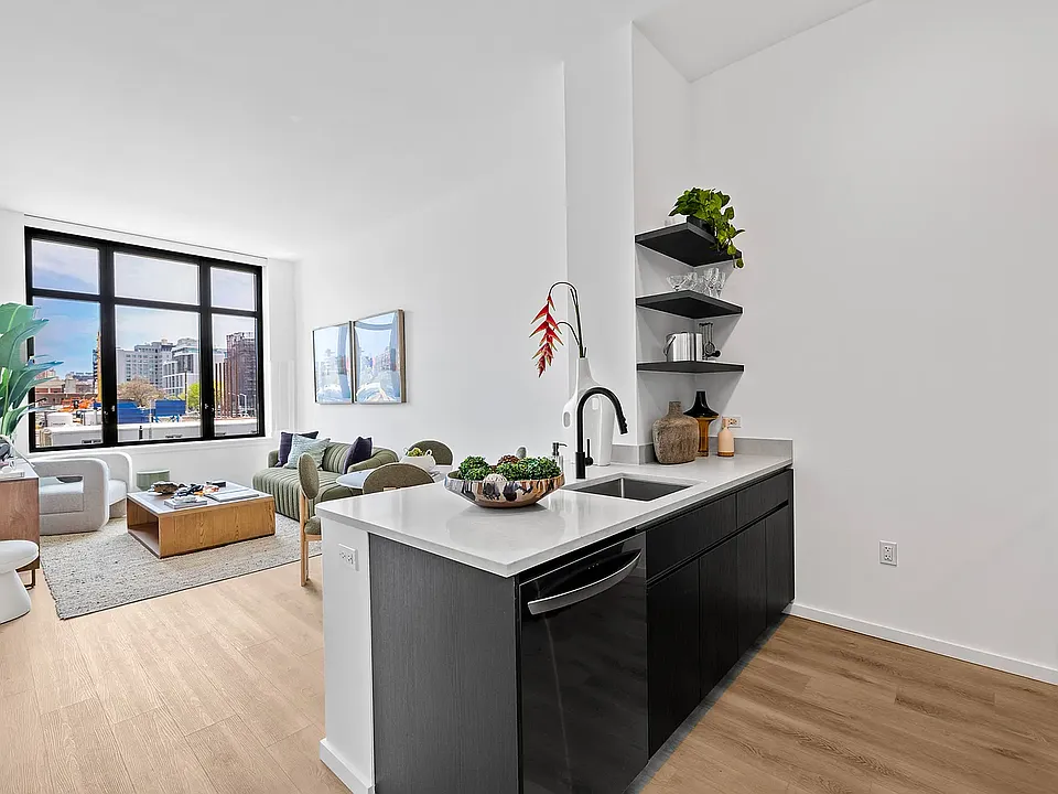 500 Degraw St #207