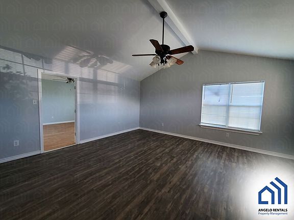 3rd image of 301 W Ave S