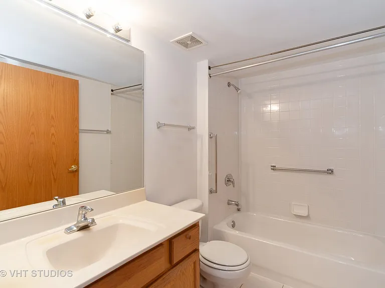 4210 N Natchez Ave #410 — Photo 6