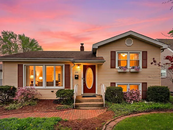 8341 Kooy Dr, Munster, IN 46321