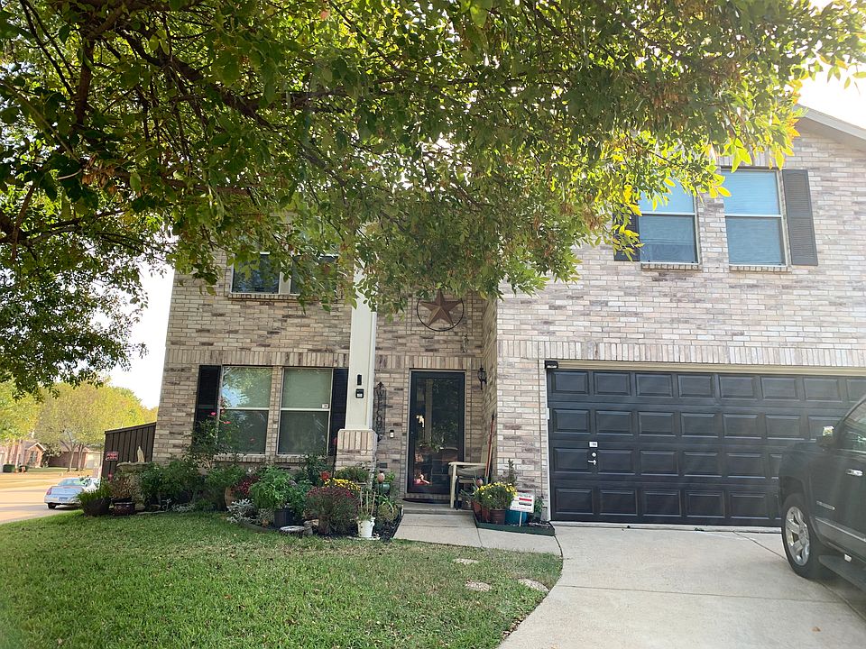 1st image of 2501 Clear Brook Dr