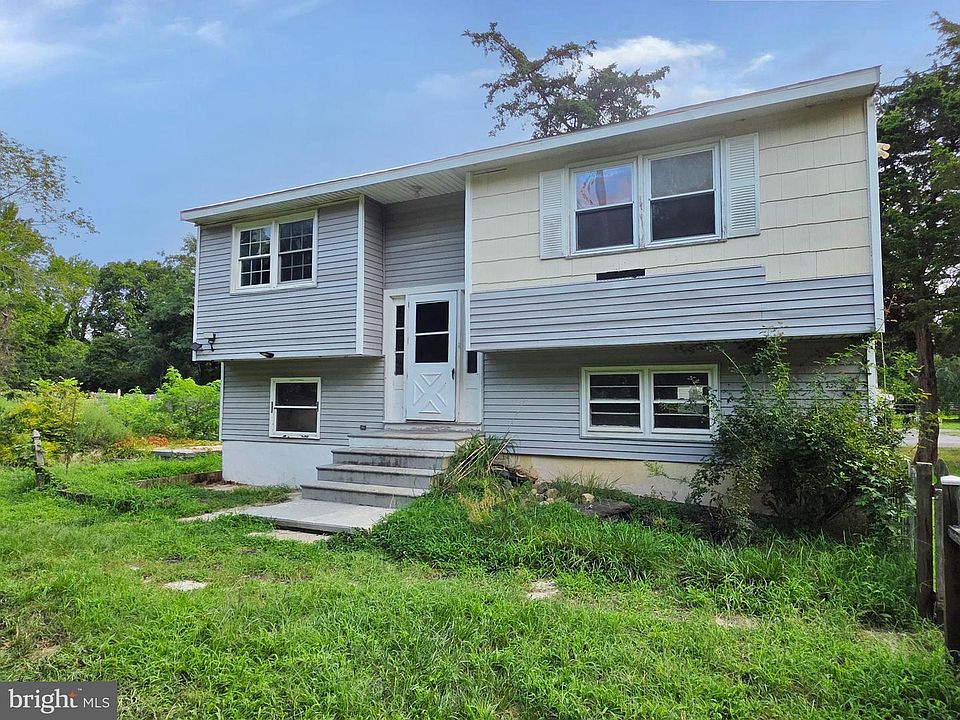1st image of 50 Bay Shore Rd