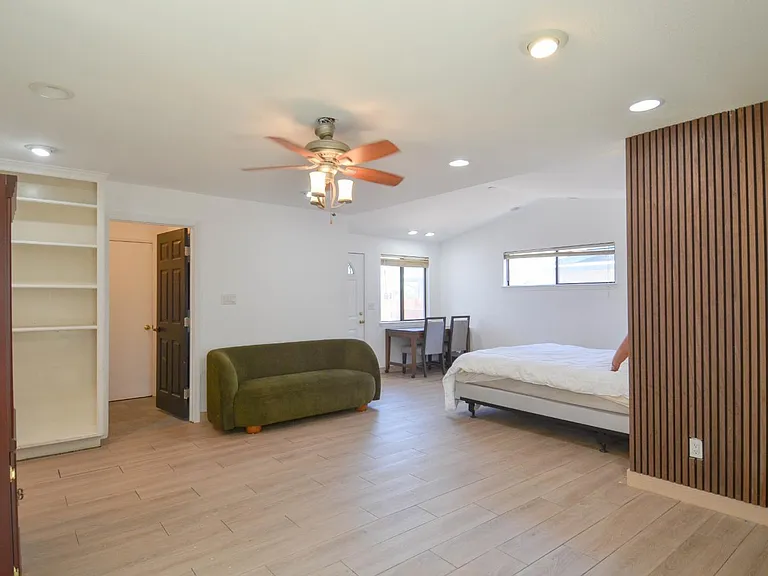 1321 Astoria Dr — Photo 28
