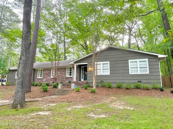 4352 Eastridge Dr, Jackson, MS 39211