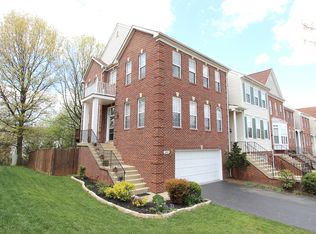 20915 Sandstone Sq, Sterling, VA 20165
