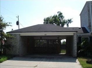 20 Carolyn Ct, Arabi, LA 70032