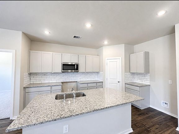 3rd image of 6714 Pebble Bluff Ct