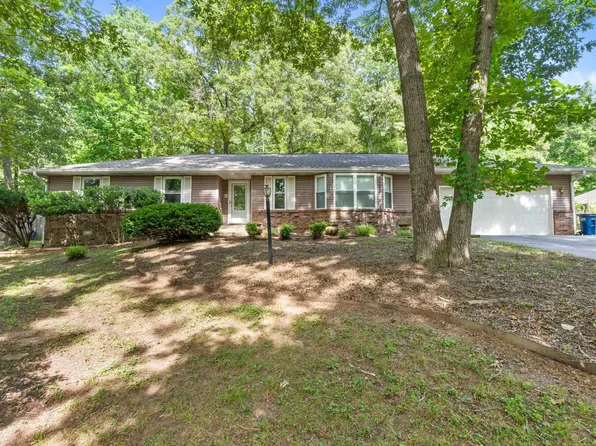 822 Pebblecreek Dr, Mountain Home, AR 72653