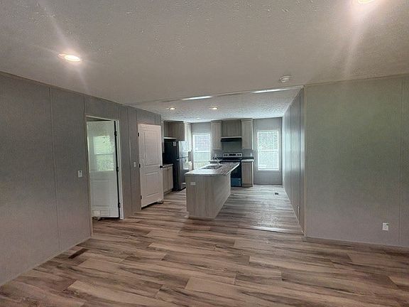 3rd image of 207 Hartsville Pike