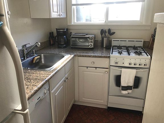 5th image of 1390 Pine St #301