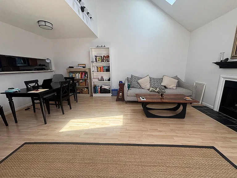 5180 Winterberry Ct — Photo 6