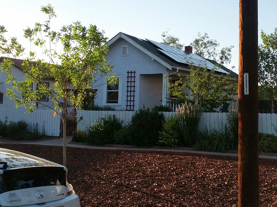 1st image of 1117 E 9th St