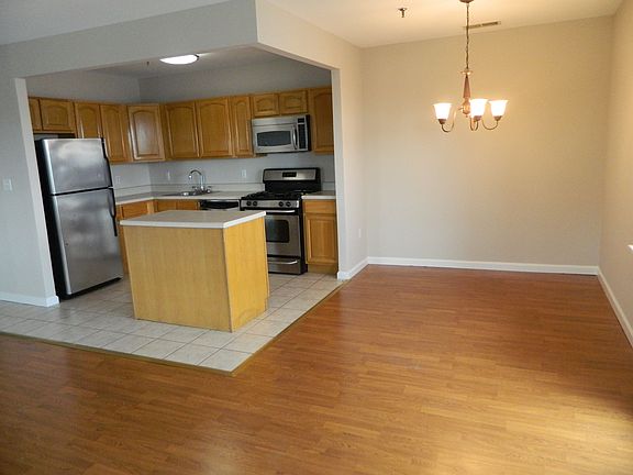 3rd image of 1442-1444 Outlook Ave #2
