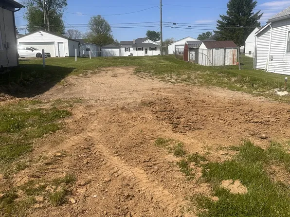 824 E Washington St, Greensburg, IN 47240