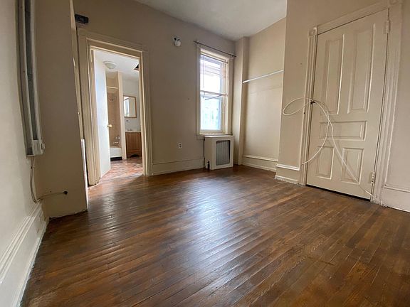 5th image of 1243 E Susquehanna Ave #2F