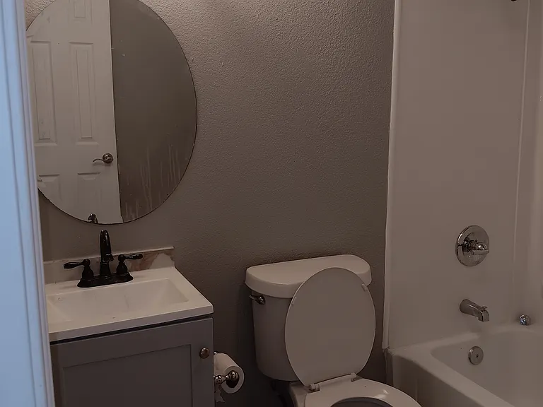 705 Cedar St — Photo 2