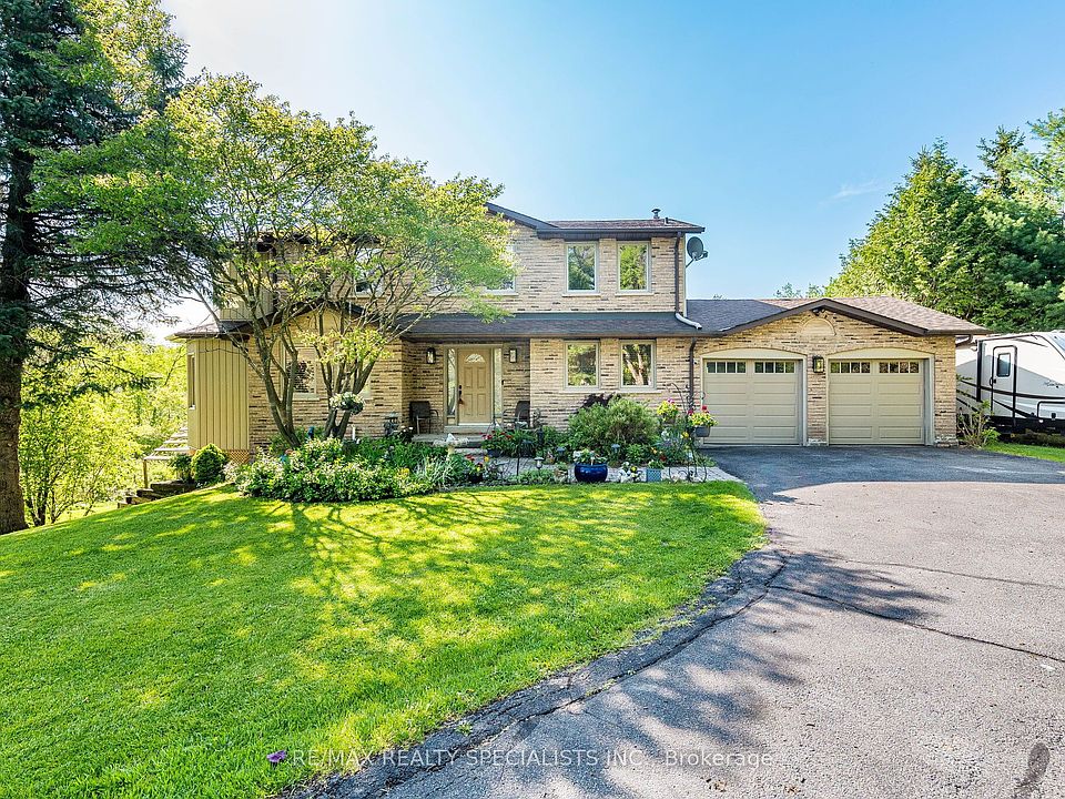 1st image of 9 McCartney Dr