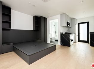 1325 Cabrillo Ave APT 4, Venice, CA 90291