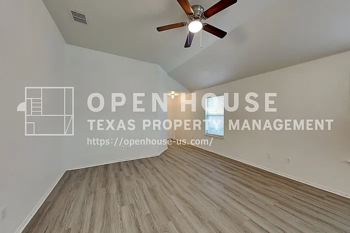 4 bed, 2.0 bath, 1543 sqft, $2,100 — Photo 4