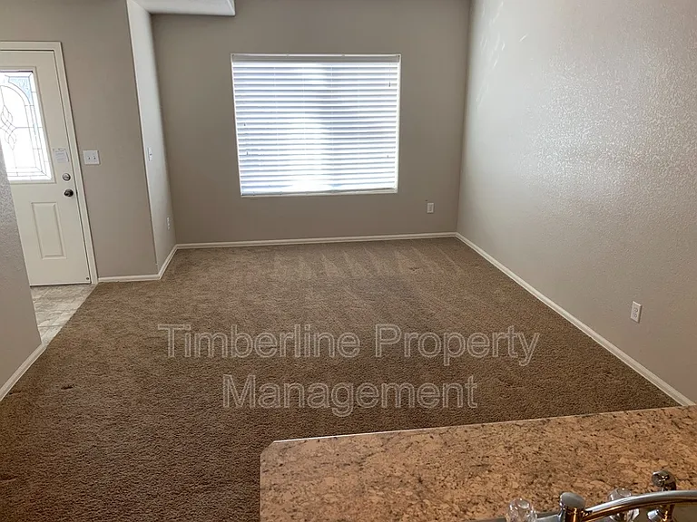 2178 Phillips Aly — Photo 6