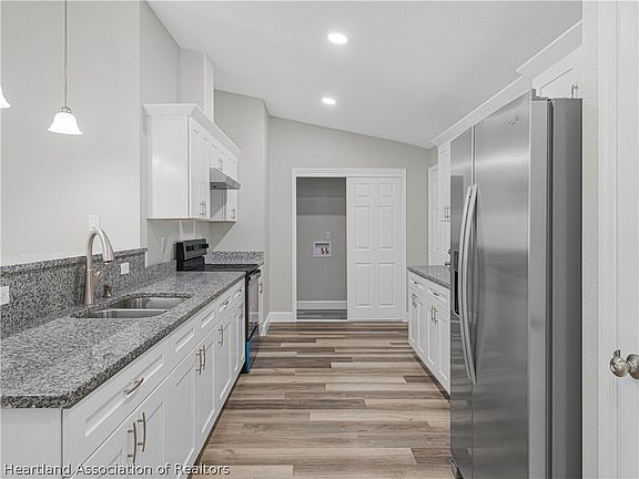 3rd image of 3021 Spruce St