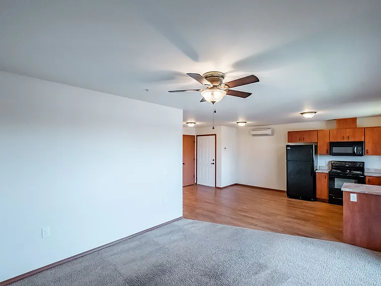 Newcastle Place Apartments — Photo 13