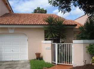11315 Lakeview Dr #2-M, Coral Springs, FL 33071