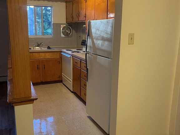 5th image of 20 Hunt St #26C