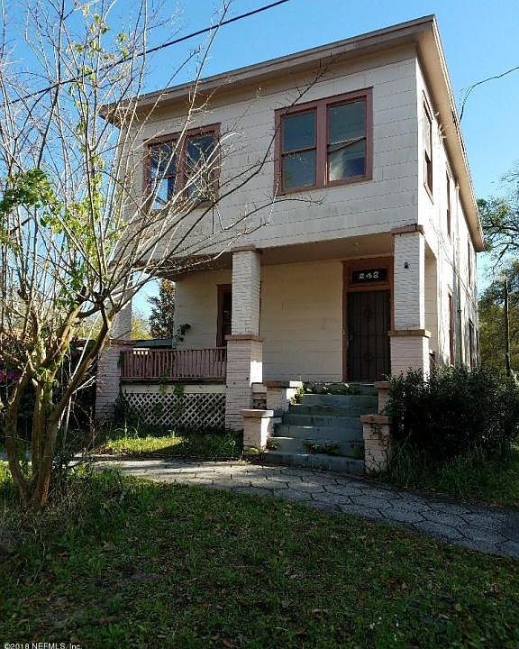 1st image of 242 E 5th St
