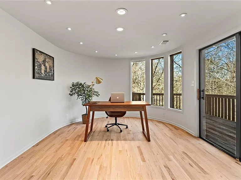 120 Laurel Dr NE — Photo 36