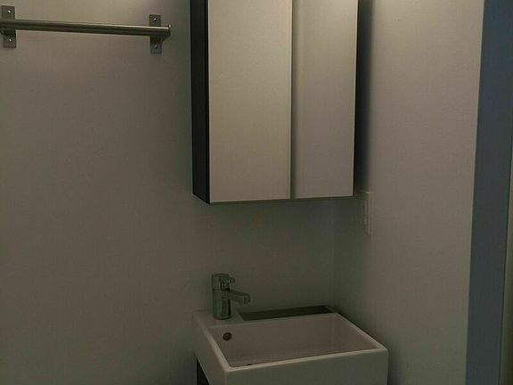 4th image of 439 E 75th St #33