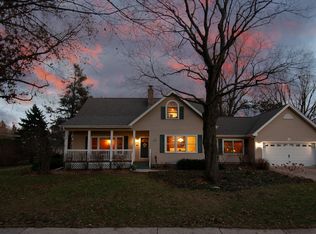 39 N Forest Ave, Palatine, IL 60074