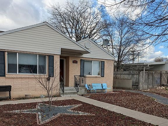 3rd image of 883 Hillcrest Ave