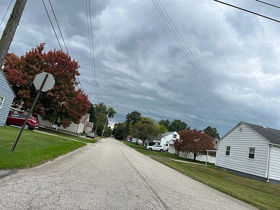 3rd image of 504 Jefferson Ave