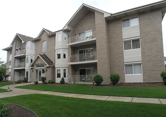 1st image of 5275 W Mint Julip Dr APT 303