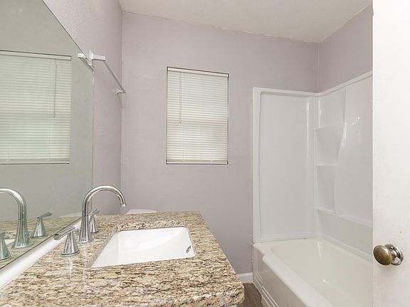 5th image of 1402 Devon Dr #2