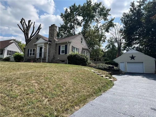 841 W 30th St, Independence, MO 64055