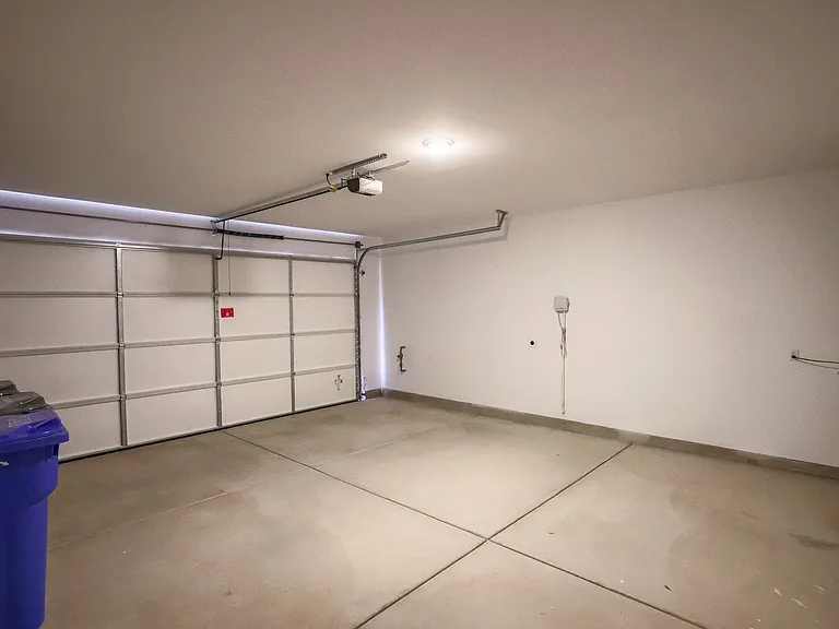 3068 W Orco Ln — Photo 33