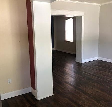 4th image of 539 Glen Ave