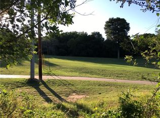 704 E Riverside Dr, Bastrop, TX 78602