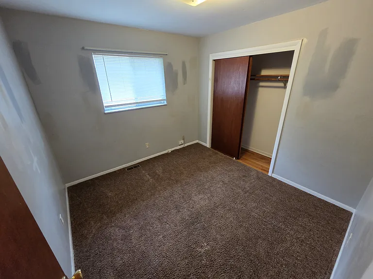5869 W Morris St — Photo 8