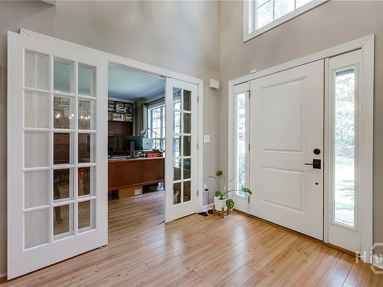 2221 Whippoorwill Rd — Photo 4