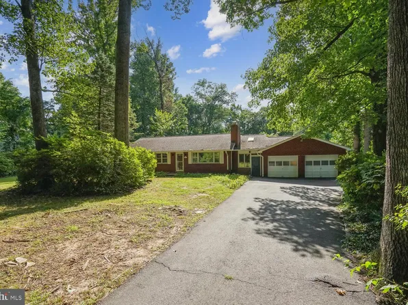 4742 Spruce Ave, Fairfax, VA 22030