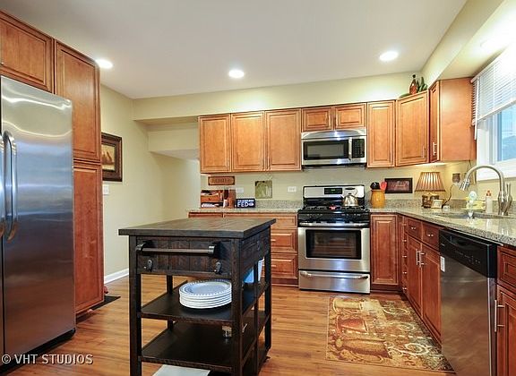 3rd image of 420 Langford Dr